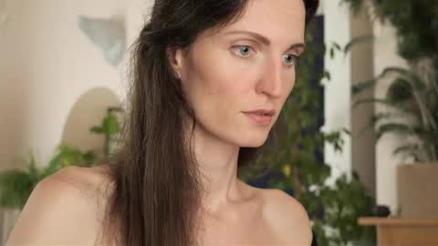 yulla dao online show from October 2, 2025, 4:03 pm