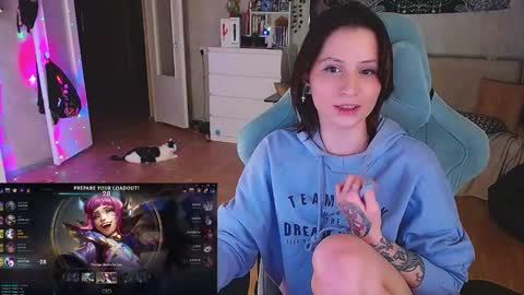 Snapshot of yum_neko_chan chatting on January 9, 2025, 8:33 pm Kris online show from January 9, 2025, 8:33 pm