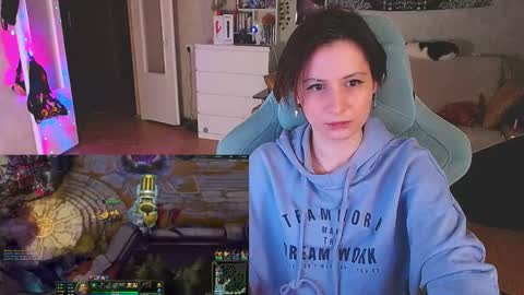 Snapshot of yum_neko_chan chatting on February 2, 2025, 9:02 pm Kris online show from February 2, 2025, 9:02 pm