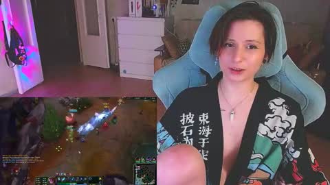 Snapshot of yum_neko_chan chatting on February 15, 2025, 8:54 pm Kris online show from February 15, 2025, 8:54 pm