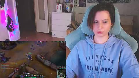 Snapshot of yum_neko_chan chatting on February 20, 2025, 8:36 pm Kris online show from February 20, 2025, 8:36 pm