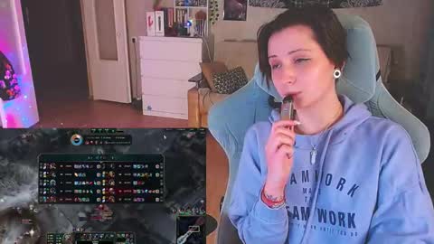 Snapshot of yum_neko_chan chatting on February 22, 2025, 7:47 pm Kris online show from February 22, 2025, 7:47 pm