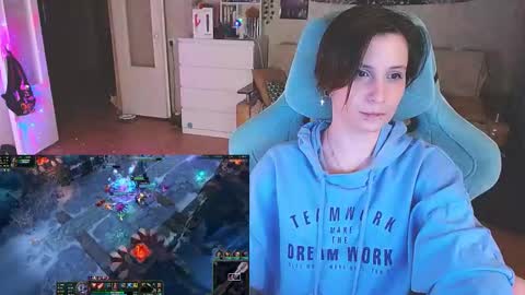 Snapshot of yum_neko_chan chatting on February 25, 2025, 8:09 pm Kris online show from February 25, 2025, 8:09 pm