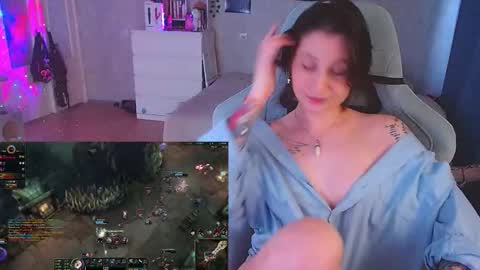 Snapshot of yum_neko_chan chatting on September 14, 2025, 11:42 am Kris online show from September 14, 2025, 11:42 am