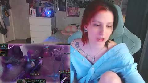 Snapshot of yum_neko_chan chatting on December 2, 2025, 6:36 pm Kris online show from December 2, 2025, 6:36 pm