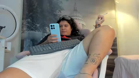 Snowflake online show from October 10, 2025, 6:51 pm