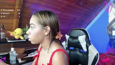 yumi_hanna online show from December 20, 2025, 2:40 am