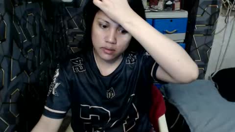 yumi online show from November 3, 2025, 4:19 pm