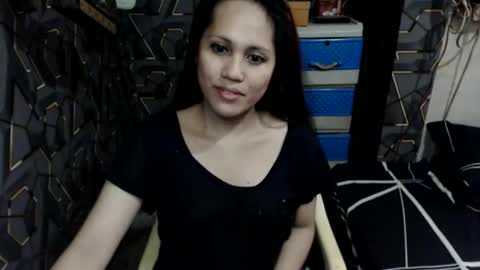 yumi online show from April 17, 2026, 4:59 am