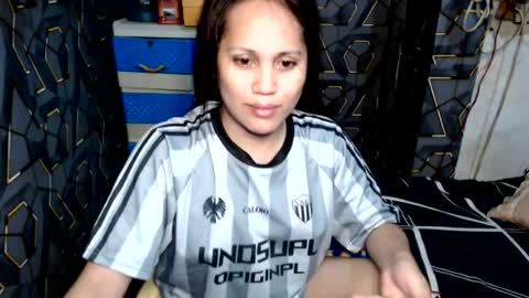Snapshot of yumi_white chatting on July 5, 2026, 6:59 pm yumi online show from July 5, 2026, 6:59 pm