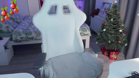 Snapshot of yumi_youkai chatting on December 22, 2024, 2:38 pm Yumi 3 online show from December 22, 2024, 2:38 pm