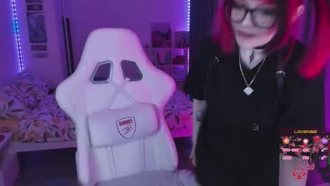 Yumi 3 online show from February 14, 2026, 10:06 pm