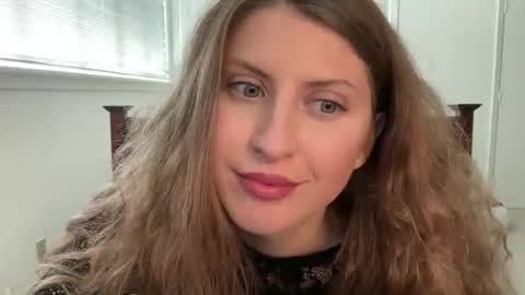 yumiandwolf online show from March 8, 2026, 8:45 pm