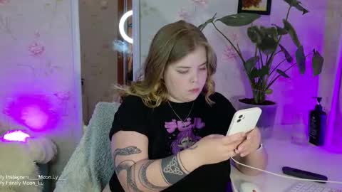 Polly online show from September 18, 2025, 1:13 pm