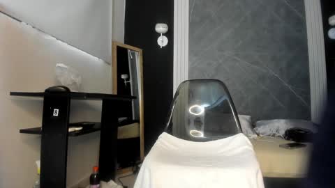 Snapshot of yummyduo chatting on January 4, 2025, 12:05 pm Yummyduo online show from January 4, 2025, 12:05 pm