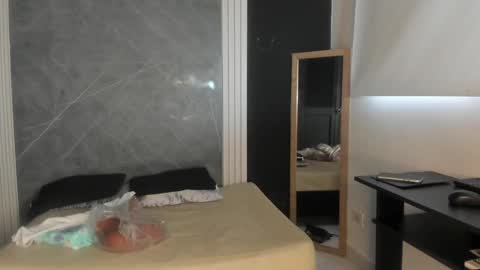 Snapshot of yummyduo chatting on January 28, 2025, 12:00 pm Yummyduo online show from January 28, 2025, 12:00 pm