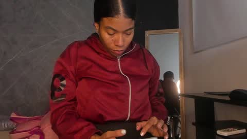 Snapshot of yummyduo chatting on February 5, 2025, 12:06 pm Yummyduo online show from February 5, 2025, 12:06 pm