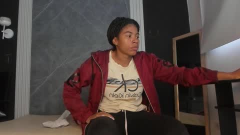 Snapshot of yummyduo chatting on February 11, 2025, 12:05 pm Yummyduo online show from February 11, 2025, 12:05 pm