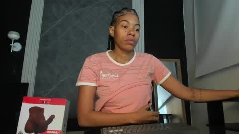 Snapshot of yummyduo chatting on March 8, 2025, 11:05 am Yummyduo online show from March 8, 2025, 11:05 am