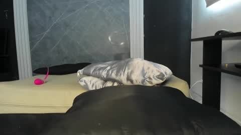 Snapshot of yummyduo chatting on March 11, 2025, 6:41 pm Yummyduo online show from March 11, 2025, 6:41 pm