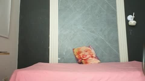 Snapshot of yummyduo chatting on February 4, 2026, 11:05 am Yummyduo online show from February 4, 2026, 11:05 am