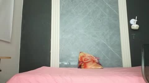 Snapshot of yummyduo chatting on February 5, 2026, 11:04 am Yummyduo online show from February 5, 2026, 11:04 am