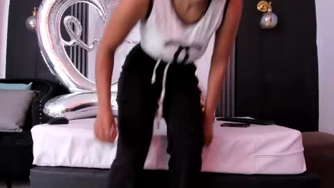 Snapshot of yummyduo chatting on March 28, 2026, 11:43 am Yummyduo online show from March 28, 2026, 11:43 am