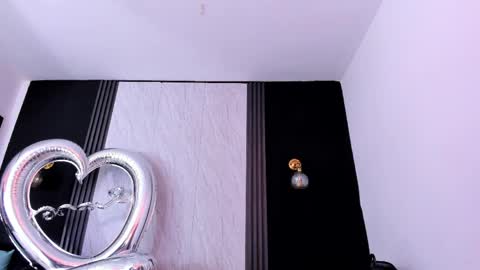 Snapshot of yummyduo chatting on April 16, 2026, 11:00 am Yummyduo online show from April 16, 2026, 11:00 am