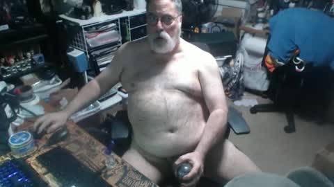 yummyflguy online show from June 10, 2026, 7:13 pm