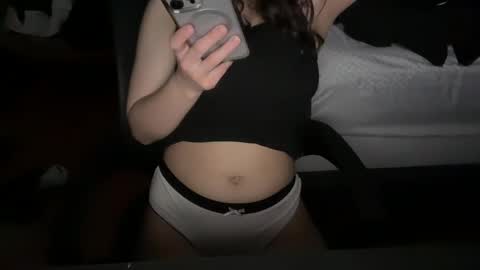 Snapshot of yummyybby chatting on December 8, 2024, 11:40 pm yummyybby online show from December 8, 2024, 11:40 pm