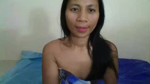 yuna_05 online show from February 5, 2026, 4:33 pm