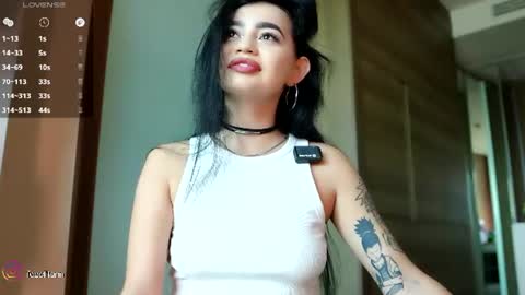 yuna_leen online show from July 15, 2026, 9:47 am