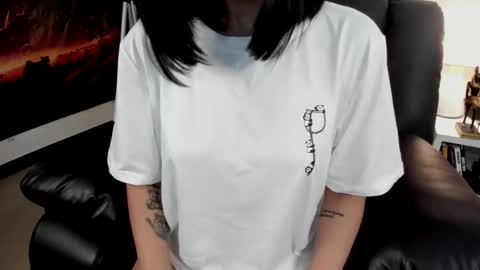 Yuna online show from April 23, 2026, 4:53 pm