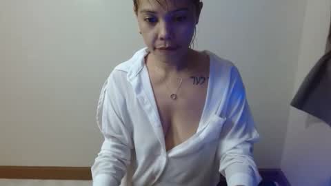 Snapshot of yunahuntrixx chatting on May 30, 2026, 10:34 am yunahuntrixx online show from May 30, 2026, 10:34 am