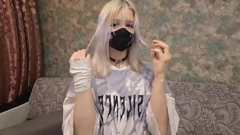 Yuna online show from February 15, 2026, 7:32 pm