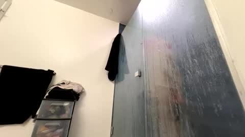 BbyTSSLut online show from April 22, 2026, 1:41 am