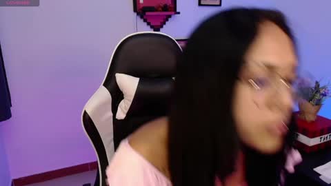 Snapshot of yunomi_1 chatting on April 19, 2026, 7:18 am Angelly online show from April 19, 2026, 7:18 am