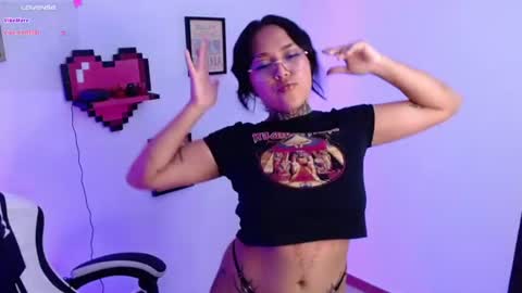 Snapshot of yunomi_1 chatting on July 26, 2026, 5:04 am Angelly online show from July 26, 2026, 5:04 am