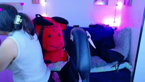 Haruno online show from October 3, 2025, 1:30 pm