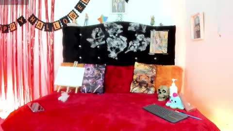 yuong soo online show from October 23, 2025, 1:27 am