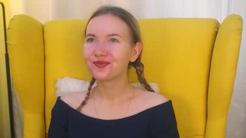 Snapshot of yuricazel chatting on March 18, 2026, 7:22 am Alesia online show from March 18, 2026, 7:22 am