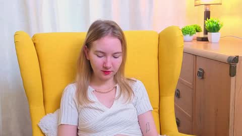 Snapshot of yuricazel chatting on April 3, 2026, 7:17 am Alesia online show from April 3, 2026, 7:17 am