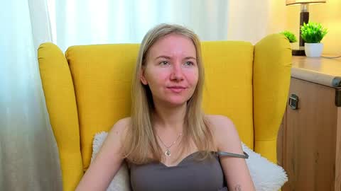 Snapshot of yuricazel chatting on April 8, 2026, 7:08 am Alesia online show from April 8, 2026, 7:08 am