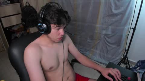 yurii_moody online show from December 13, 2024, 4:22 am