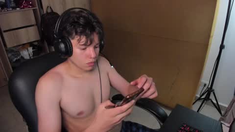 yurii_moody online show from December 27, 2024, 11:10 pm