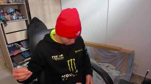 yurii_moody online show from November 14, 2025, 7:23 pm