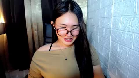 yuriyumixx_xoxo online show from October 21, 2025, 4:30 pm