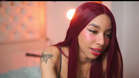 Yuyi Cam online show from September 20, 2025, 3:07 am