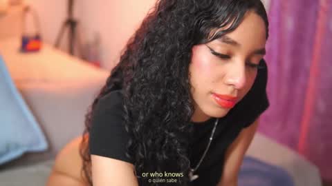 Yuyi Cam online show from October 25, 2025, 3:36 am