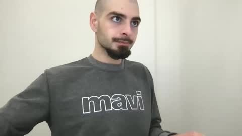 yvesbunnny online show from December 15, 2025, 5:06 pm